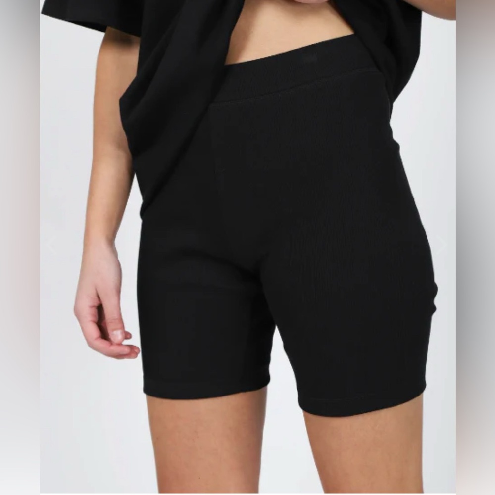 BNWT Brunette The Label Black Bike Shorts